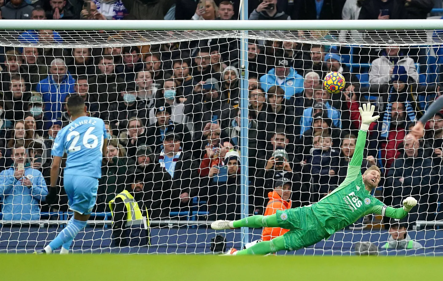 Riyad Mahrez lõi enda värava penaltipunktilt.