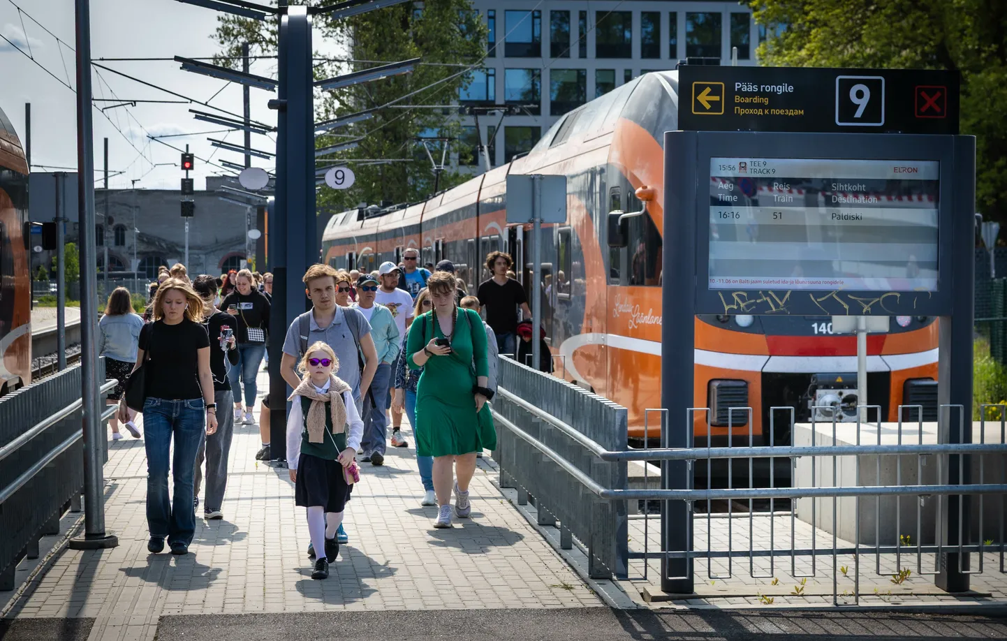 Elronil on eesmärk: 2030. aastaks võiks reisijate arv kasvada praeguselt 7,93 miljonilt reisijalt 15 miljoni reisijale.