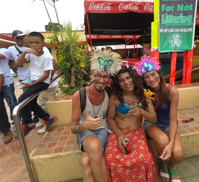 Tripihipid Ati-Atihan festivalil