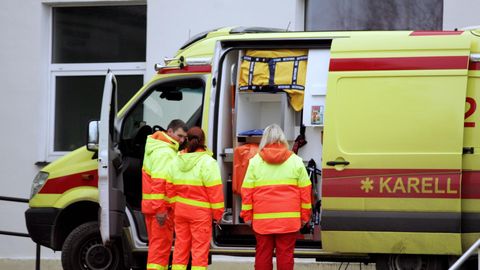 Meedik kiirabireformist: tegu on järjekordse plaastrikese asetamisega massiivsele verejooksule, milleks on meie tervishoiusüsteem