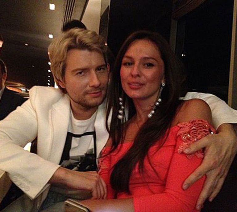 Nikolajs Baskovs ar draudzeni Irinu, kas kļūšot par viņa sievu 