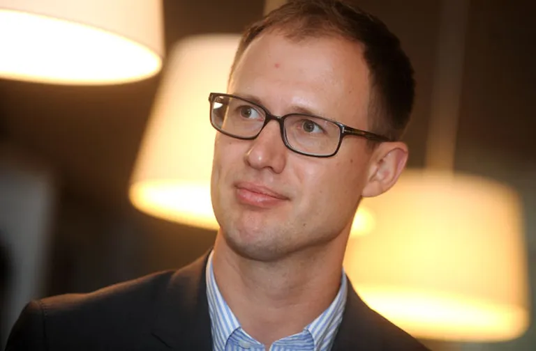 Latvijas Literatūras centra un apgāda "Mansards" direktors Jānis Oga