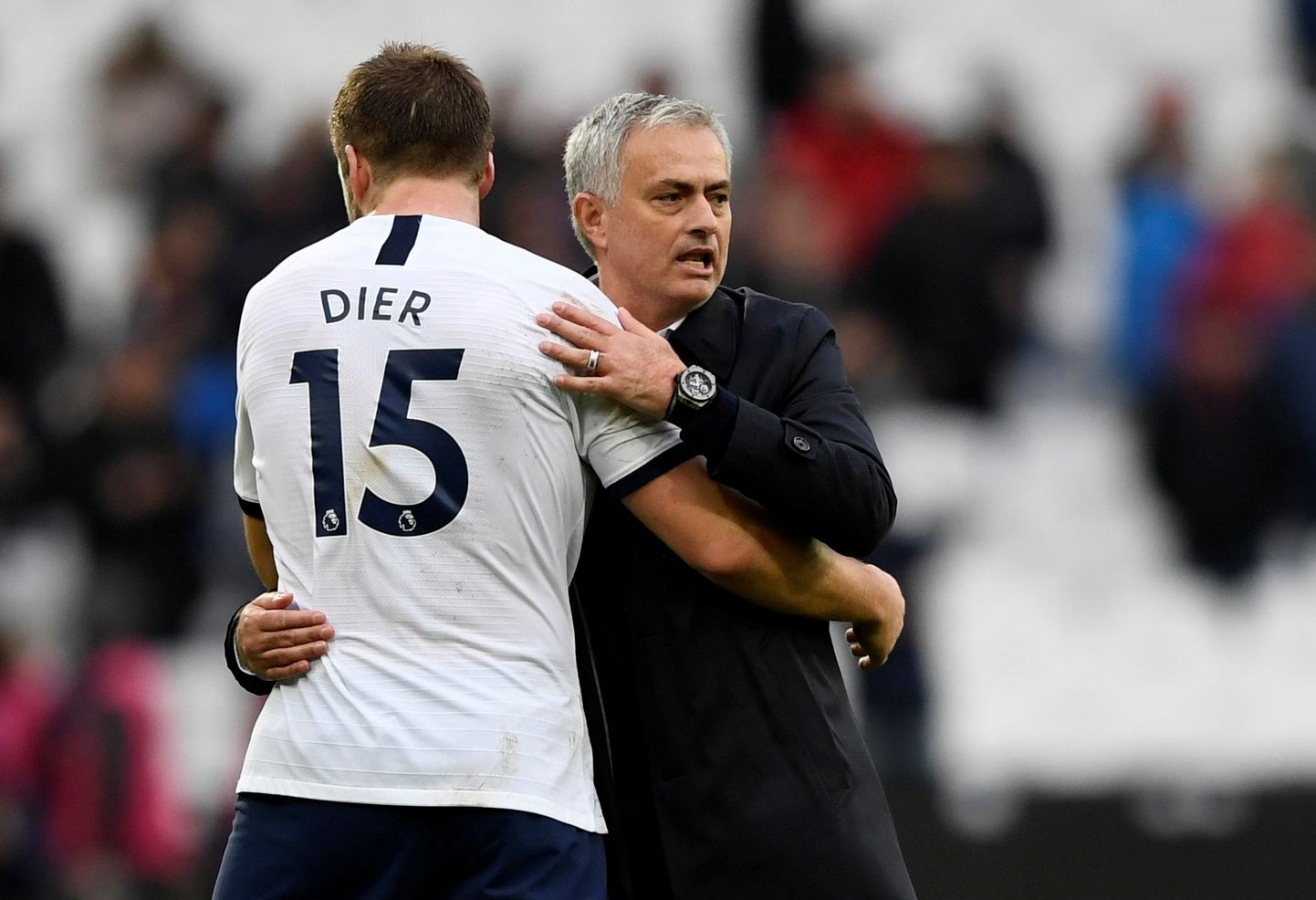 Jose Mourinho (paremal) ja Tottenhami mängumees Eric Dier.