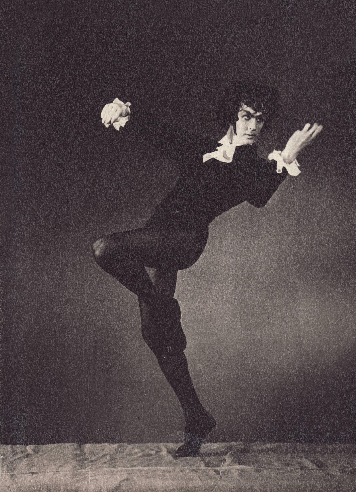 Ülo Vilimaa on Paganini rollis samanimelises balletis Sergei Rahmaninovi muusikale, lavastanud Ida Urbel, esietendus 5. mail 1963.