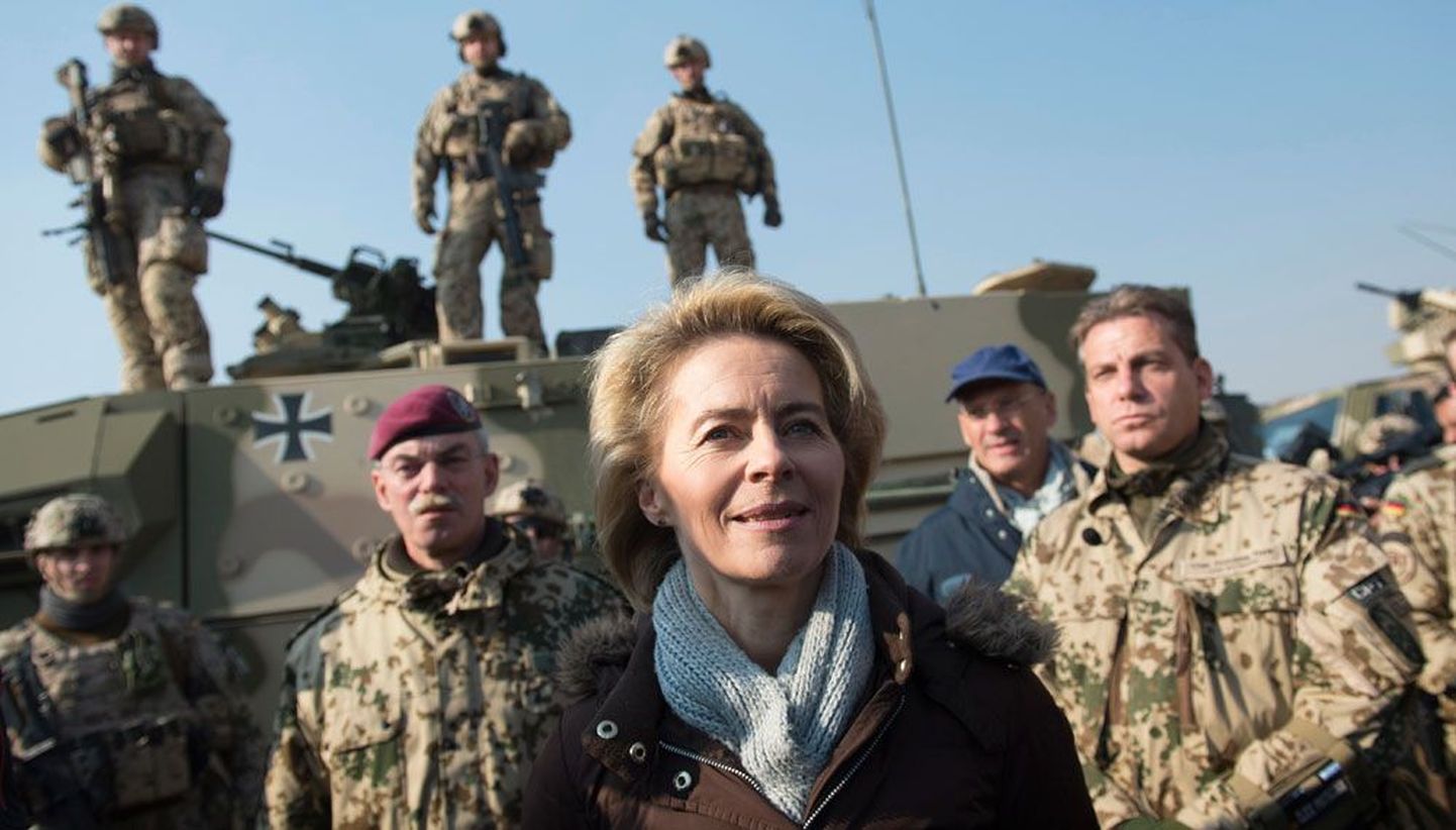 Ursula von der Leyen möödunud detsembris Afganistanis  Camp Marmalis koos Saksa sõduritega.