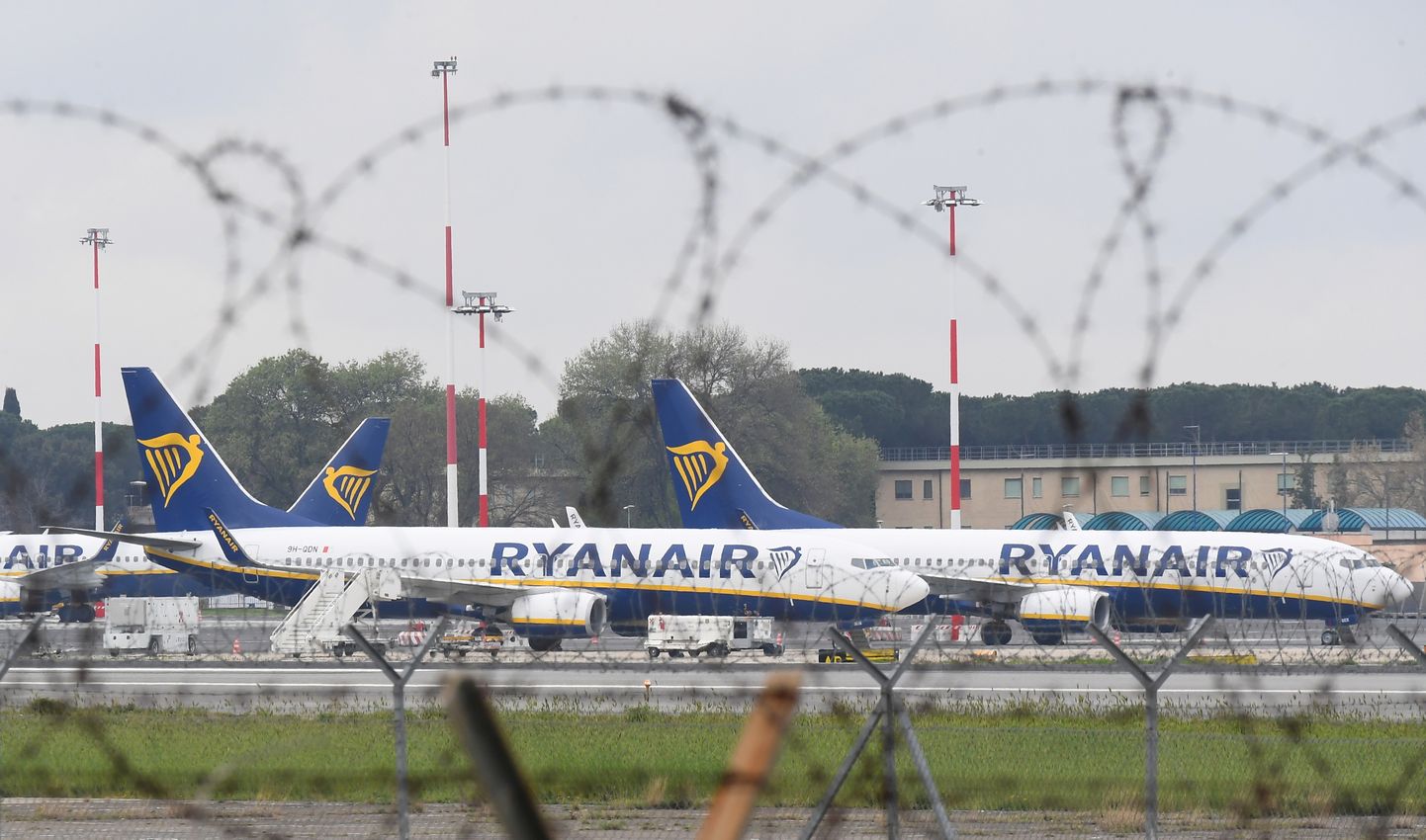 Ryanairi lennukid Roomas.