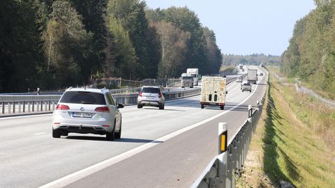 Veoauto sõitis teelt välja ja blokeeris Tallinna-Tartu maantee