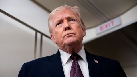 Tramps: Putins ir vairāk gatavs slēgt miera darījumu nekā Zelenskis