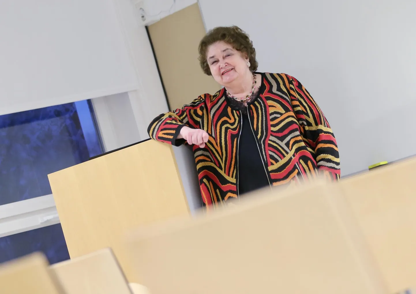 Professor Hele Everaus ei kujuta ette, et ta enam arstitööd ei tee – endiselt käivad tema juures krooniliselt haiged inimesed, keda ta on aastaid aidanud ja kelle ravi vajab juhtimist.