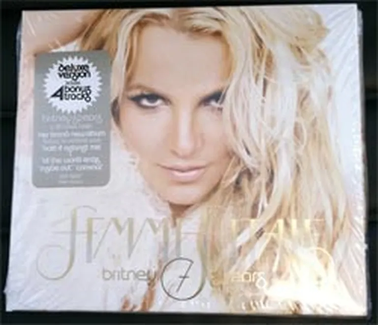 Britney Spears "Femme Fatale" 