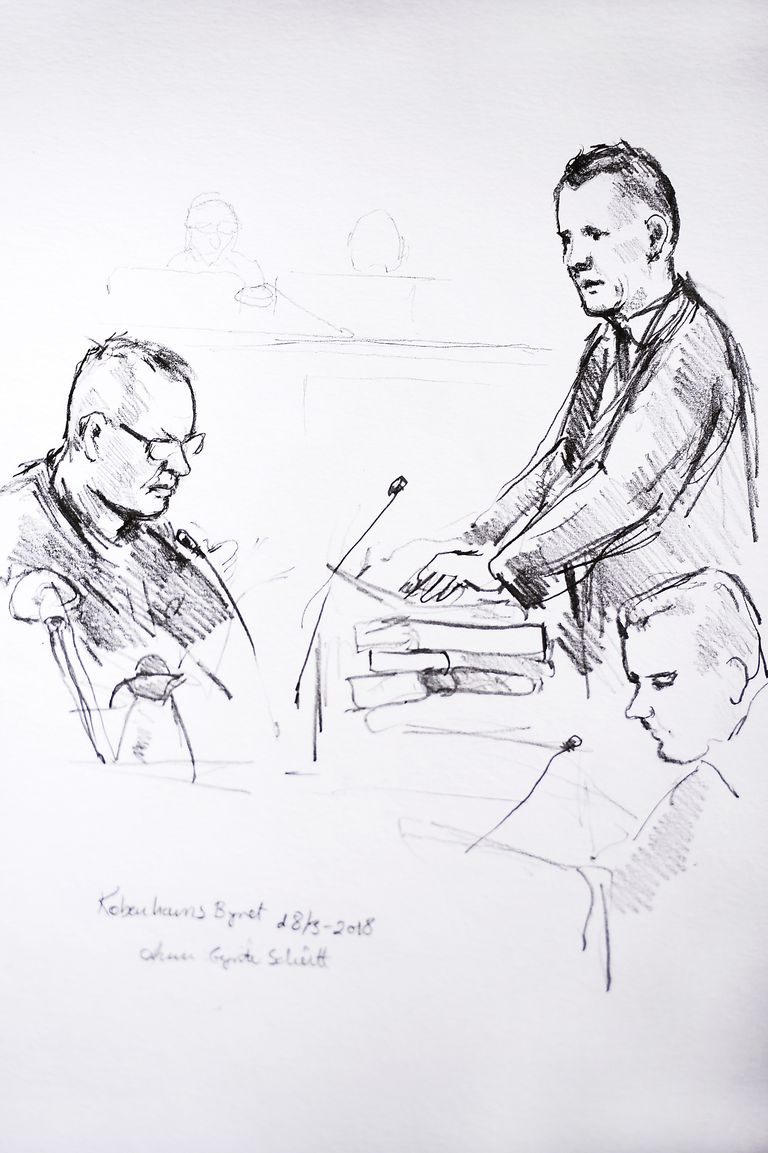 Joonistus kohtuprotsessist. Peter Madsen (vasakul) ja prokurör Jakob Buch-Jepsen (püsti).