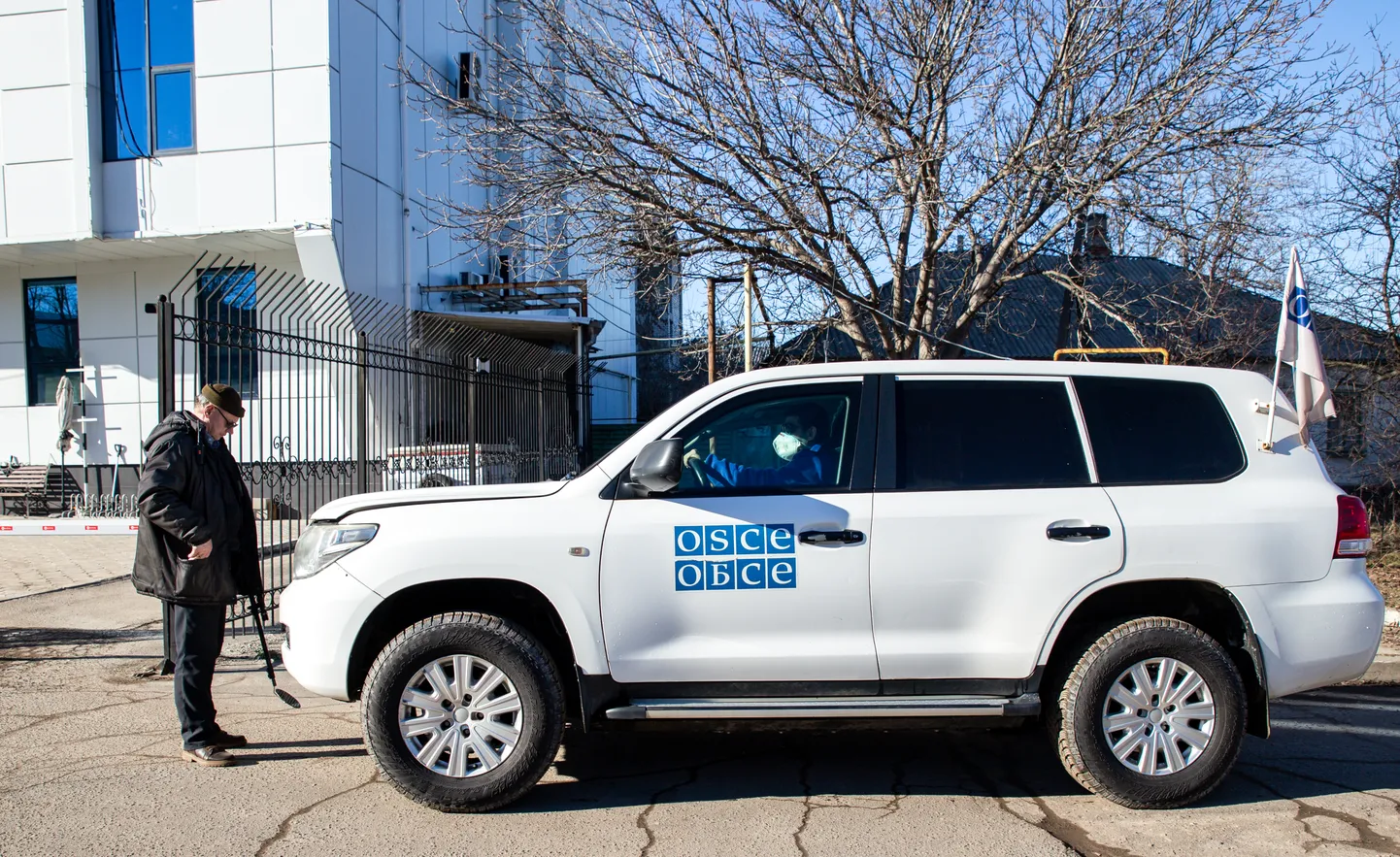 OSCE vaatlejate auto Luganskis.
