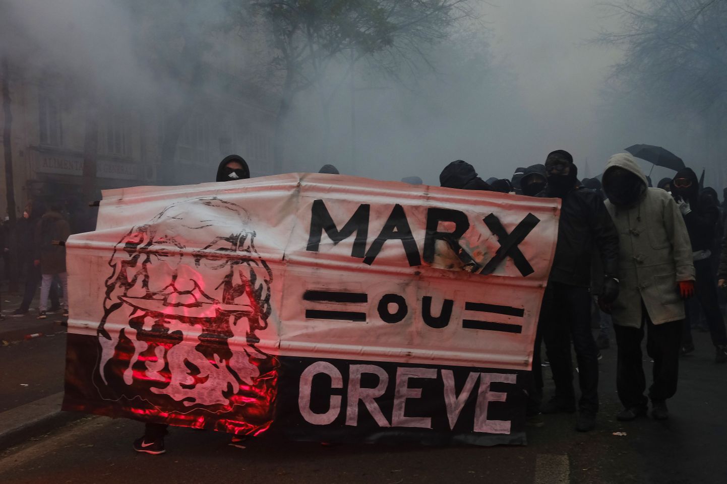 Lõppeval nädalal Prantsuamaa pensionireformide vastane streik läks vägivaldeks.