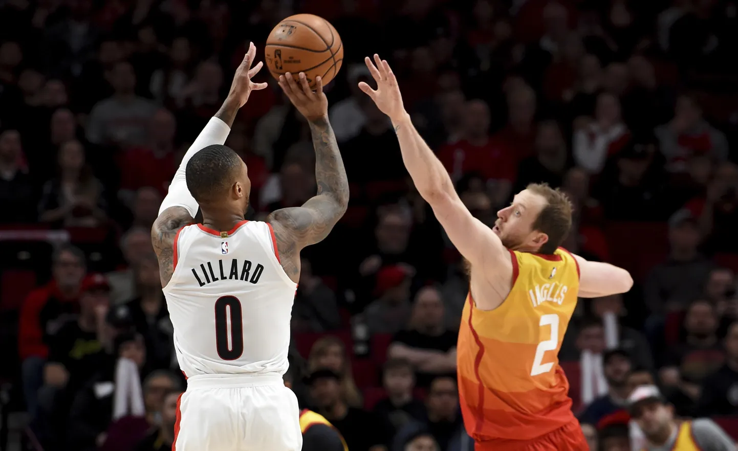 Damian Lillard viskel.