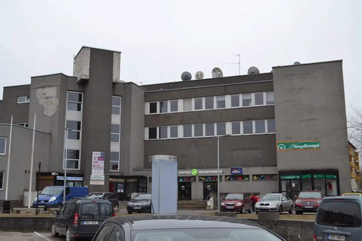 OÜ Haapsalu linnahooldus otsustas osta.ee oksjonikeskkonna kaudu müüa rannalinna keskuses asuva büroohoone.