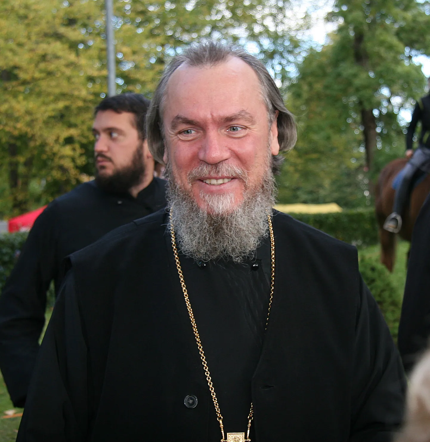 Епископ Нарвский и Причудский Лазарь.