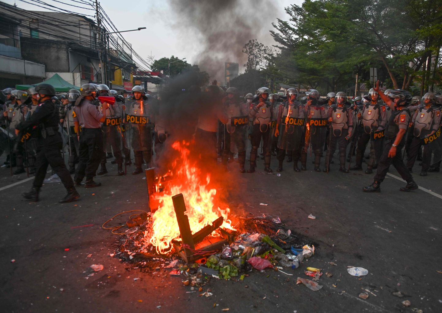 Märulipolitseinikud Jakartas.
