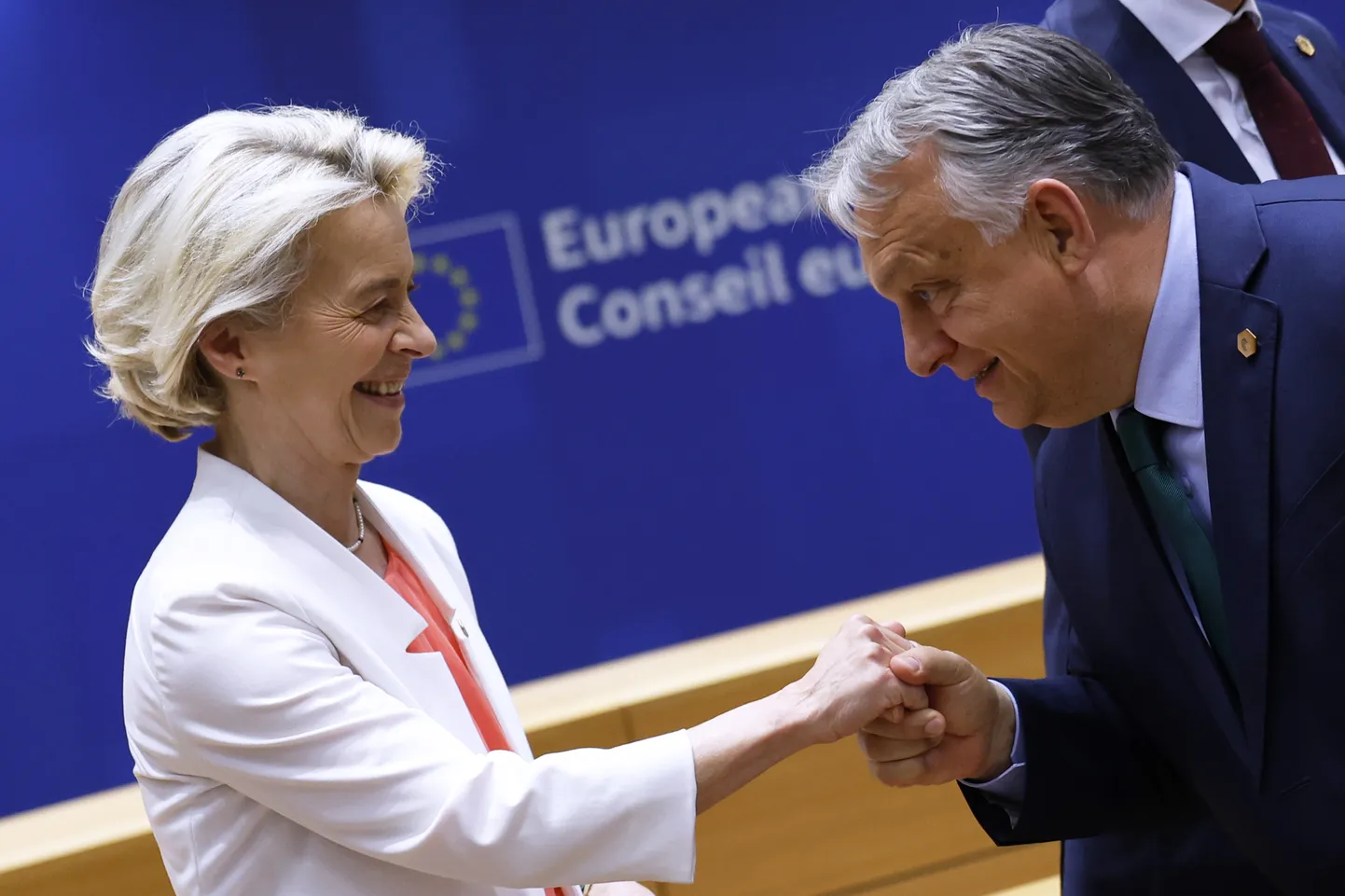 Euroopa Komisjoni president Ursula von der Leyen ja Ungari peaminister Viktor Orbán ELi tippkohtumisel. 17. juuni 2024.