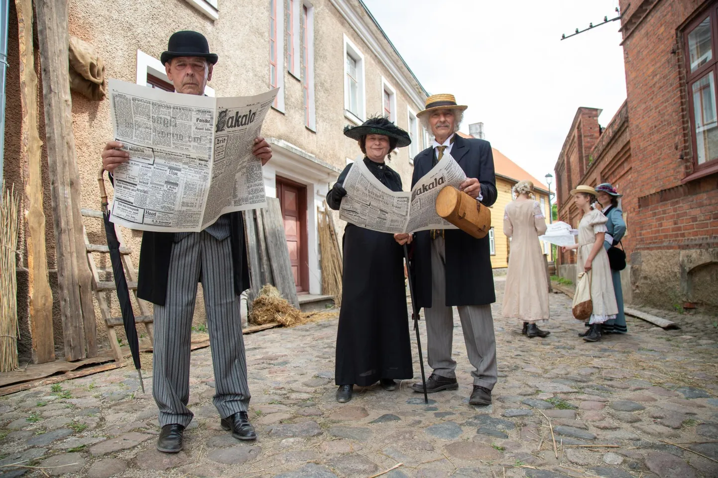 Võttepaigana kasutati Viljandis Munga tänavat ja Viljandi järve randa.
