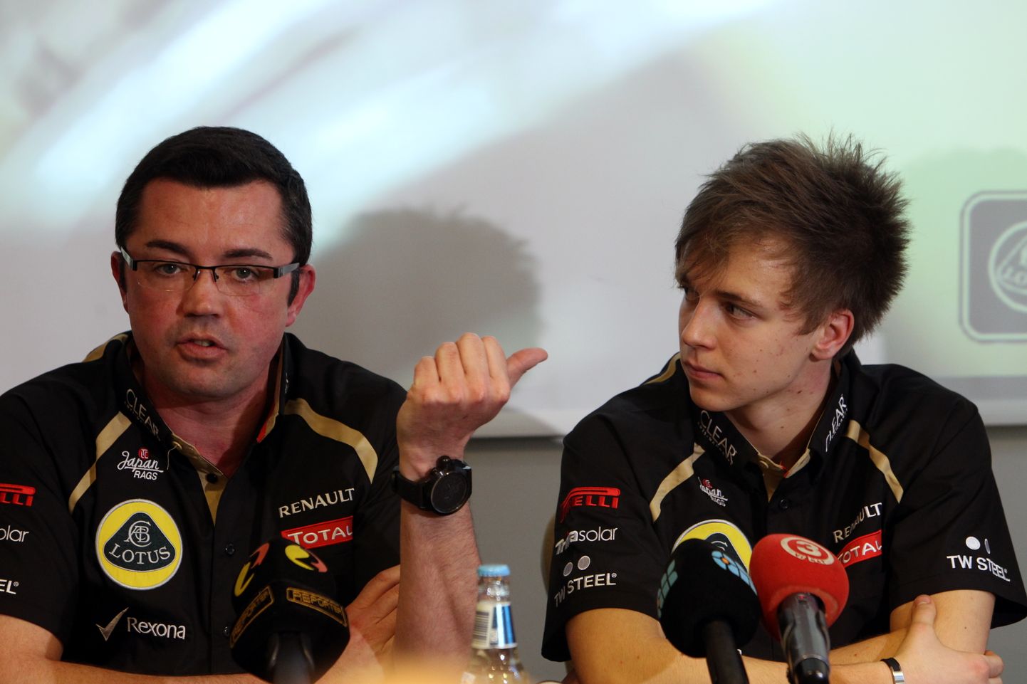Éric Boullier väisas Eestit 2012. aastal, mil oli Lotuse F1-tiimi juhiks. Paremal istub toona Eesti lootustandvaim vormelisõitja Kevin Korjus.