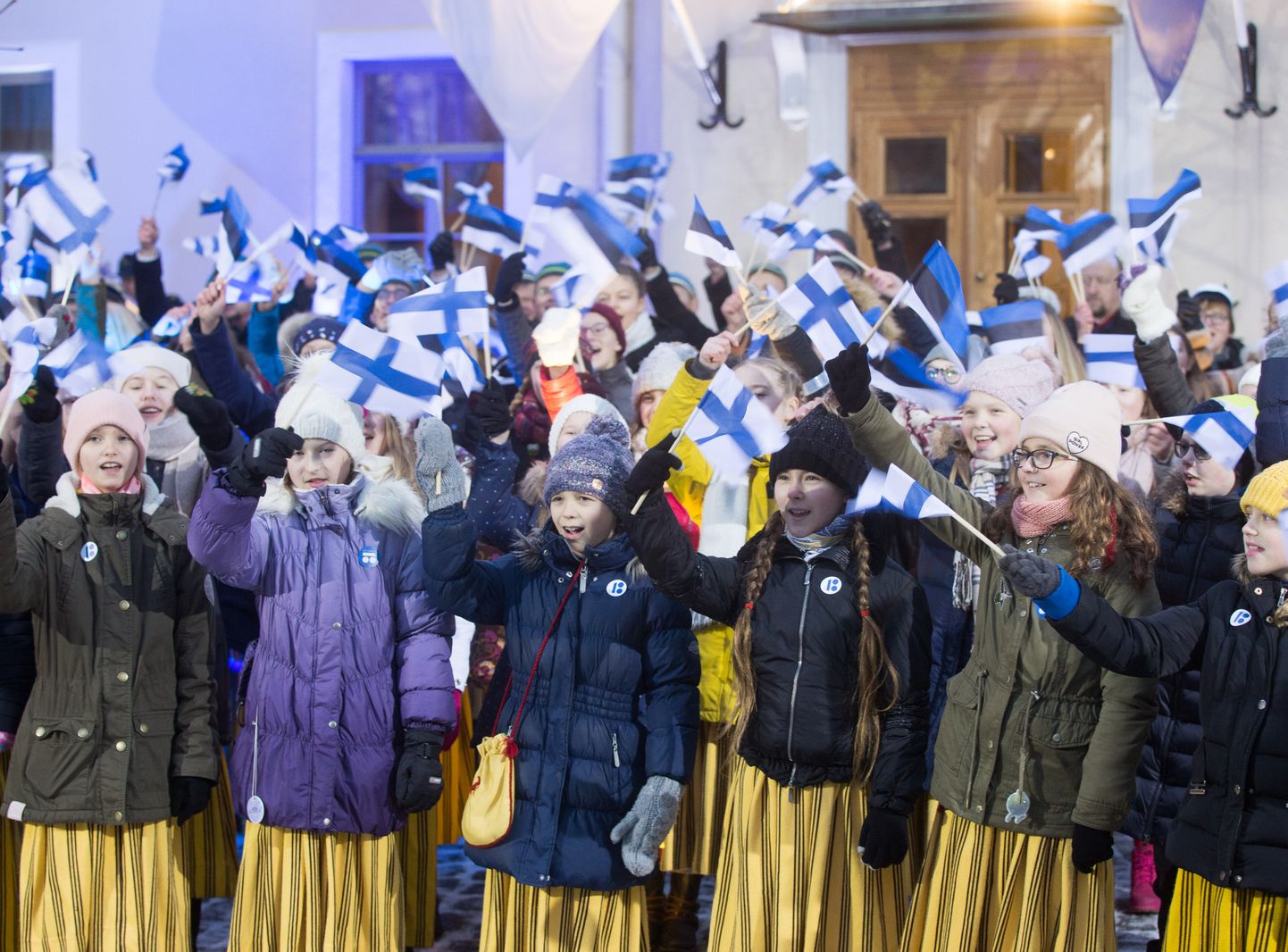 Soome 100. sünnipäeva tähistasid eestlased piduliku ühislaulmisega, meie juubeliks koguvad soomlased tervitusi.