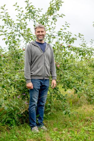 Tori Siidritalu õunaaias kasvab Karmo Haasi selgitusel õunapuid 8,57 hektaril.