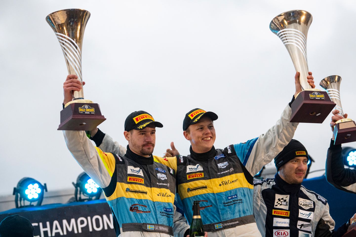 2020. aastal võitsid JWRC sarja Tom Kristensson (paremal) ja Sjoberg Jöakim.