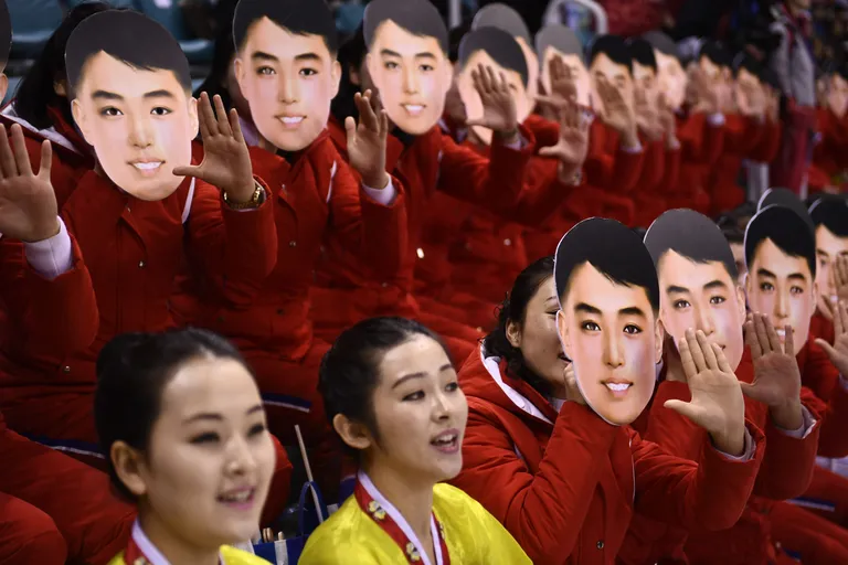 Põhja-Korea ergutustüdrukuid süüdistatakse propaganda levitamises