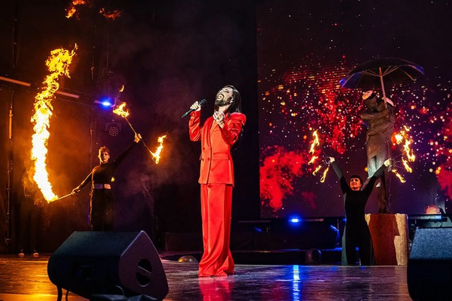 Tartu 2024 akcijas "Kissing Tartu" koncertuzvedumā uzstājas austriešu dziedātāja Končita Vursta.