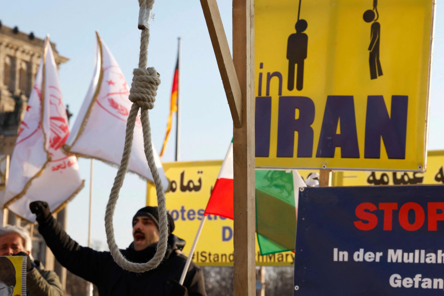 Meeleavaldajad protestimas Berliinis hukkamiste vastu Iraanis. Foto on illustratiivne.