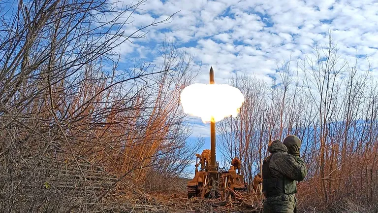Северная Корея предположительно отправила России миллионы артиллерийских снарядов для войны в Украине