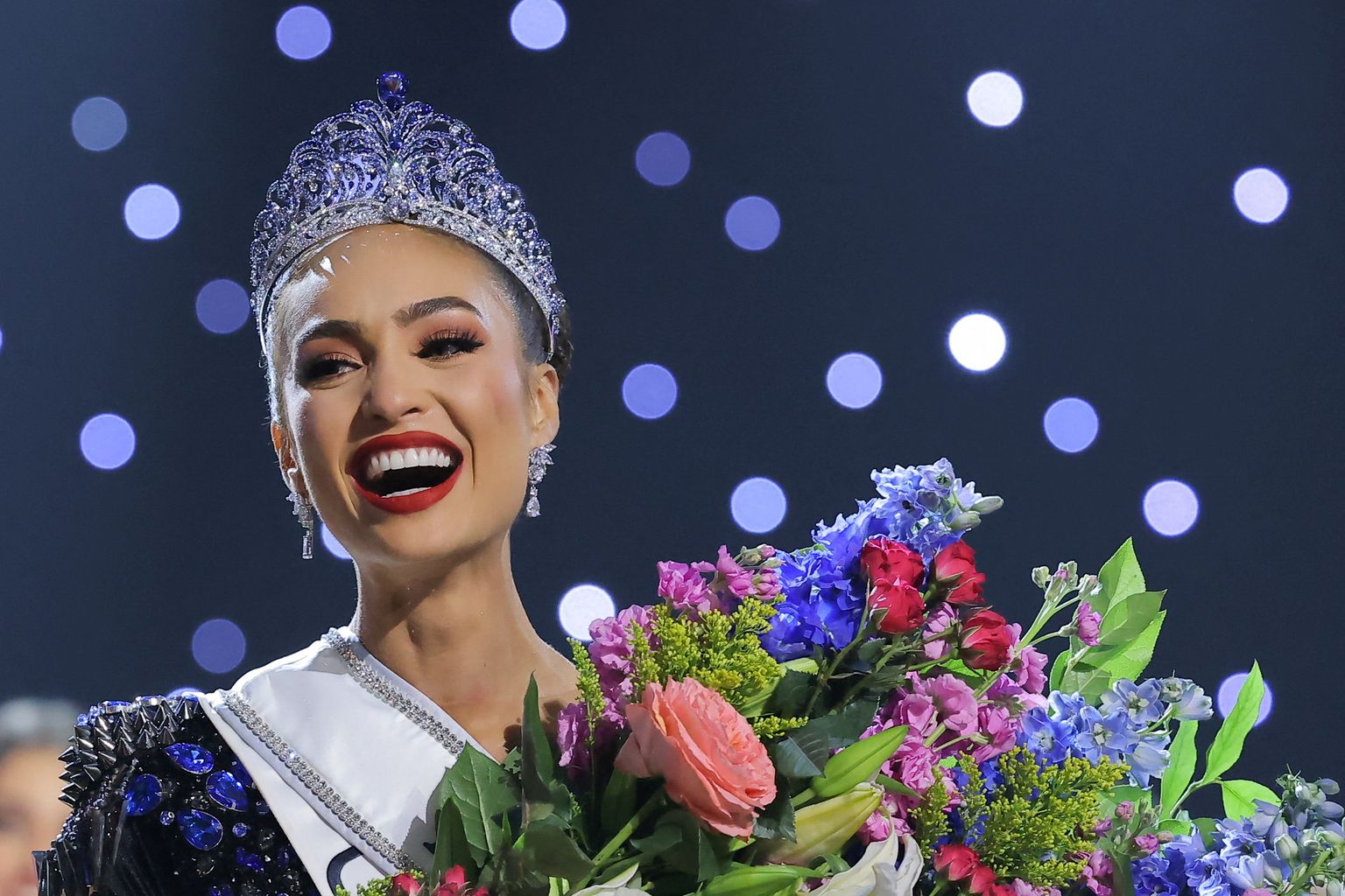 USA miss R'Bonney Gabriel võitis 14. jaanuaril 2023 USAs Louisianas New Orleansis toimunud iludusvõistluse Miss Universum