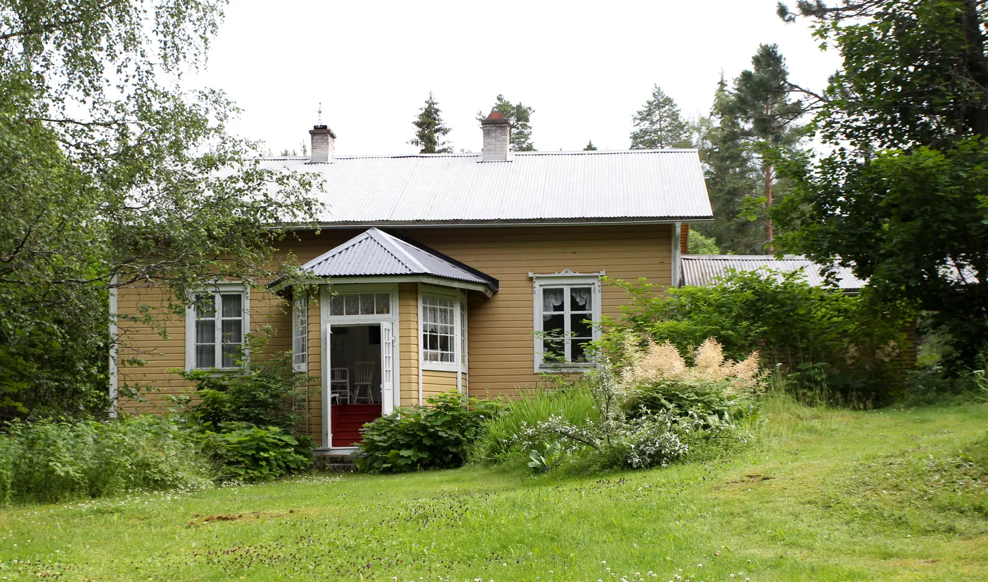 Suvekodu Tampere lähistel.