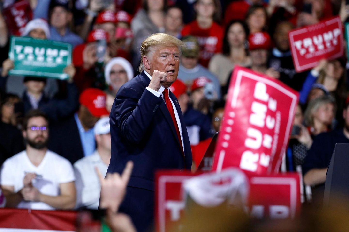 Donald Trump pidas hääletamise ajal Michiganis kampaaniaüritust, kus ta nimetas teda tagandada soovivaid demokraate tolade karjaks. 