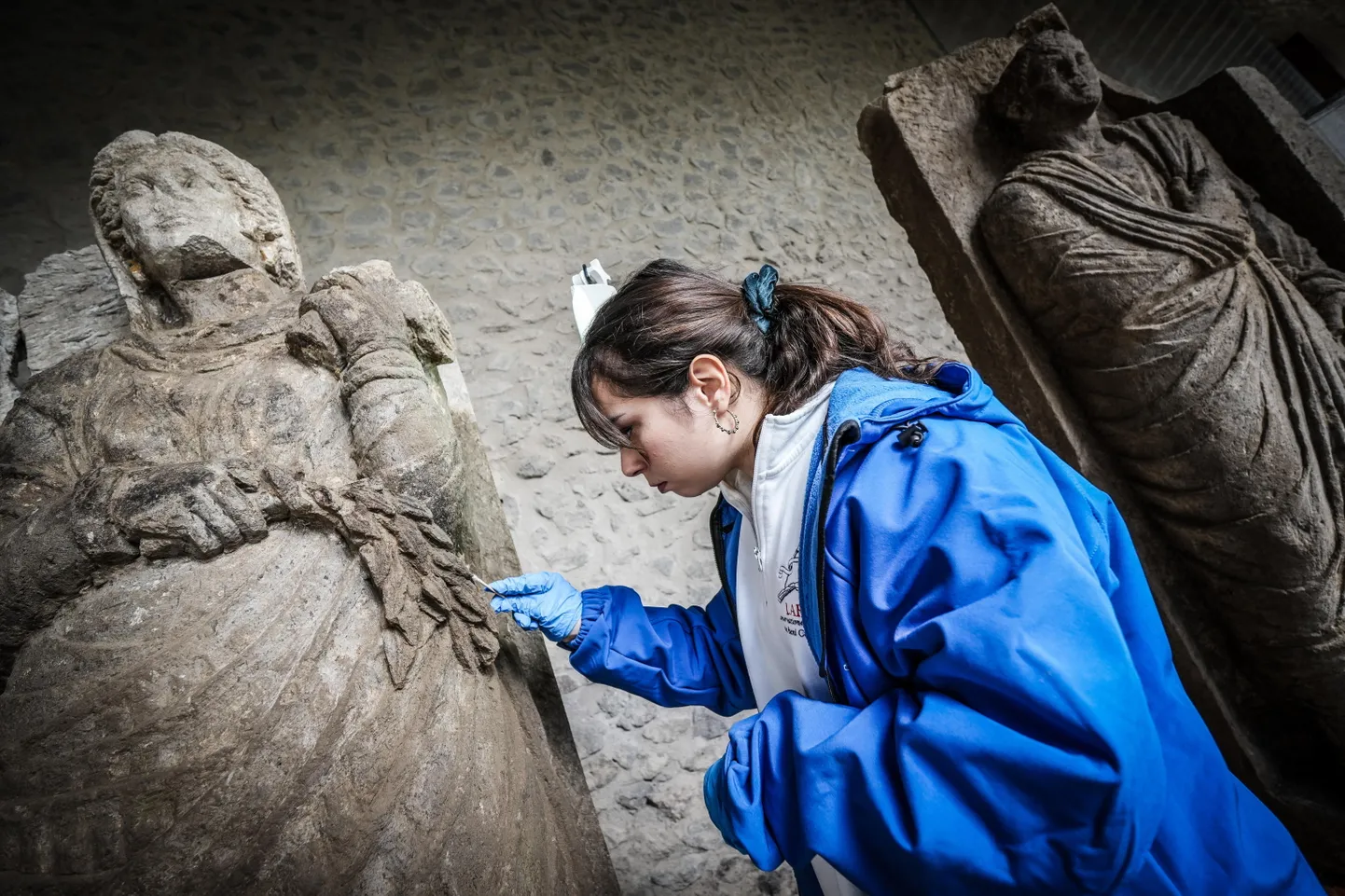 Vana-Rooma linna Pompei Porta Sarno nekropolis toimuvatel väljakaevamistel paljastus kaks elusuuruses kuju