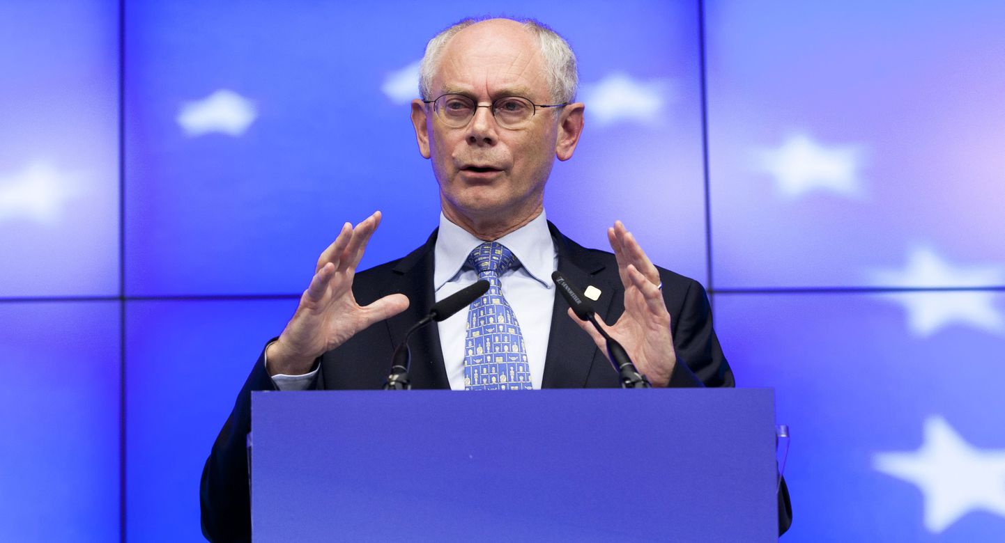 Euoopa Liidu nõukogu pesident Herman Van Rompuy täna hommikul pessikonvrentsi andmas.
