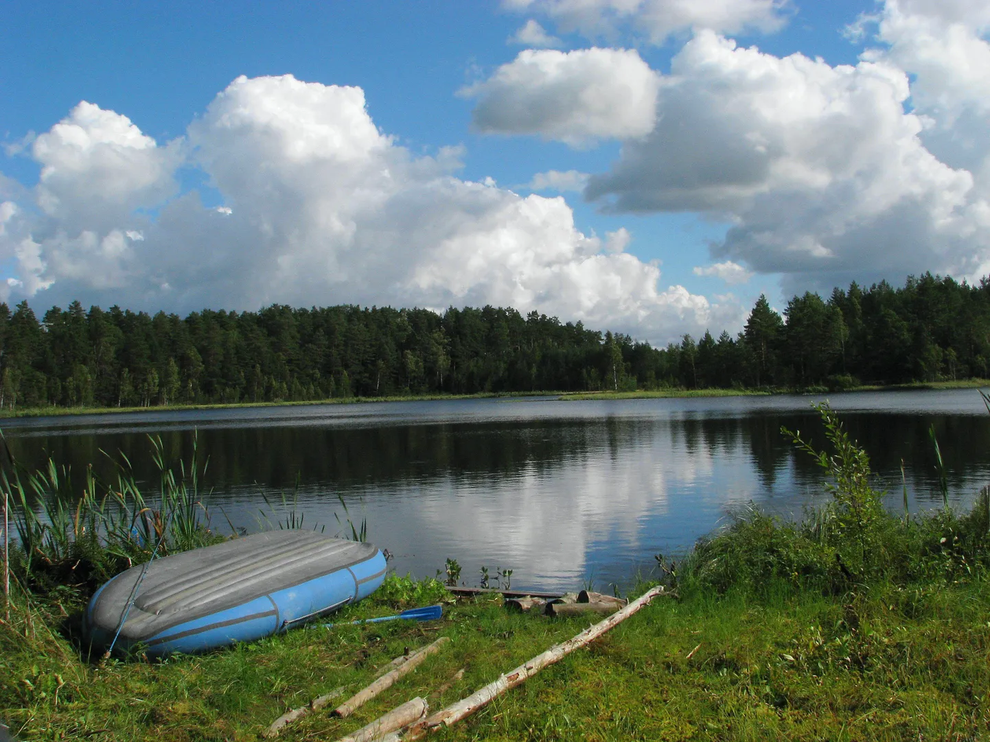 Parika looduskaitseala, Väike järve ümbruse ala.