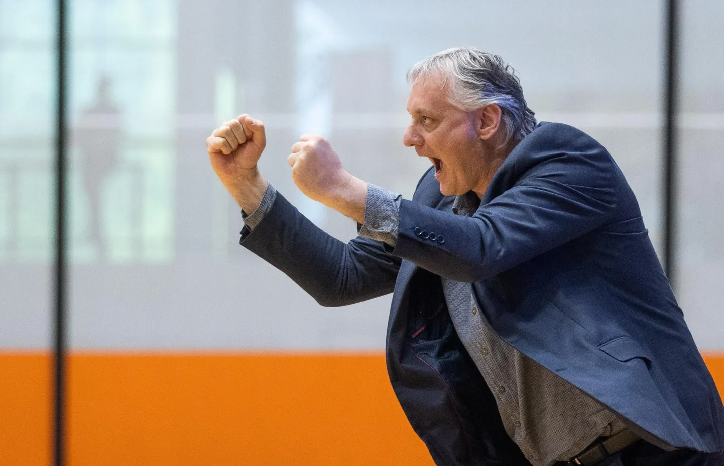 Pärnu Sadama korvpallimeeskond pakub Gert Kullamäele peatreeneri rolli.