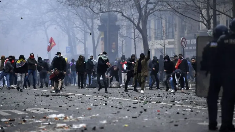 Беспорядки в центре Парижа