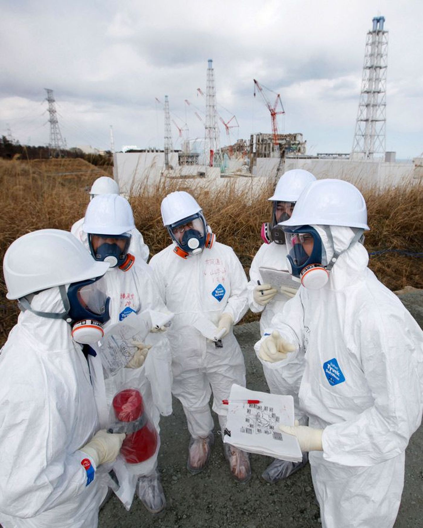 Ajakirjanikud, kes lubati lõppeval nädalal Fukushima Daiichi tuumajaama juurde.