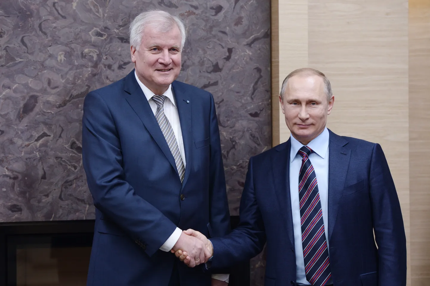 Хорст Зеехофер и Владимир Путин.