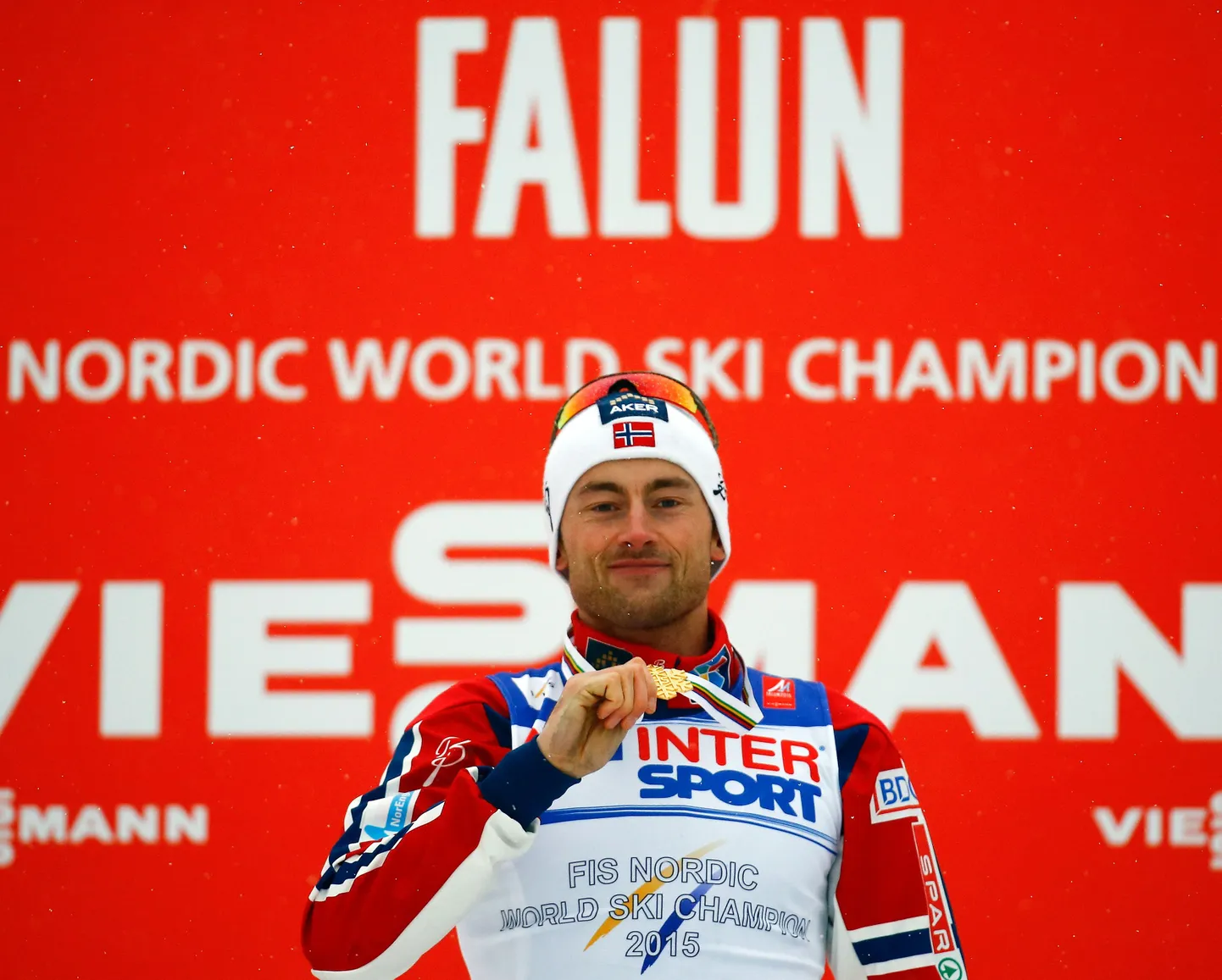 Petter Northug kuldse MM-medaliga.