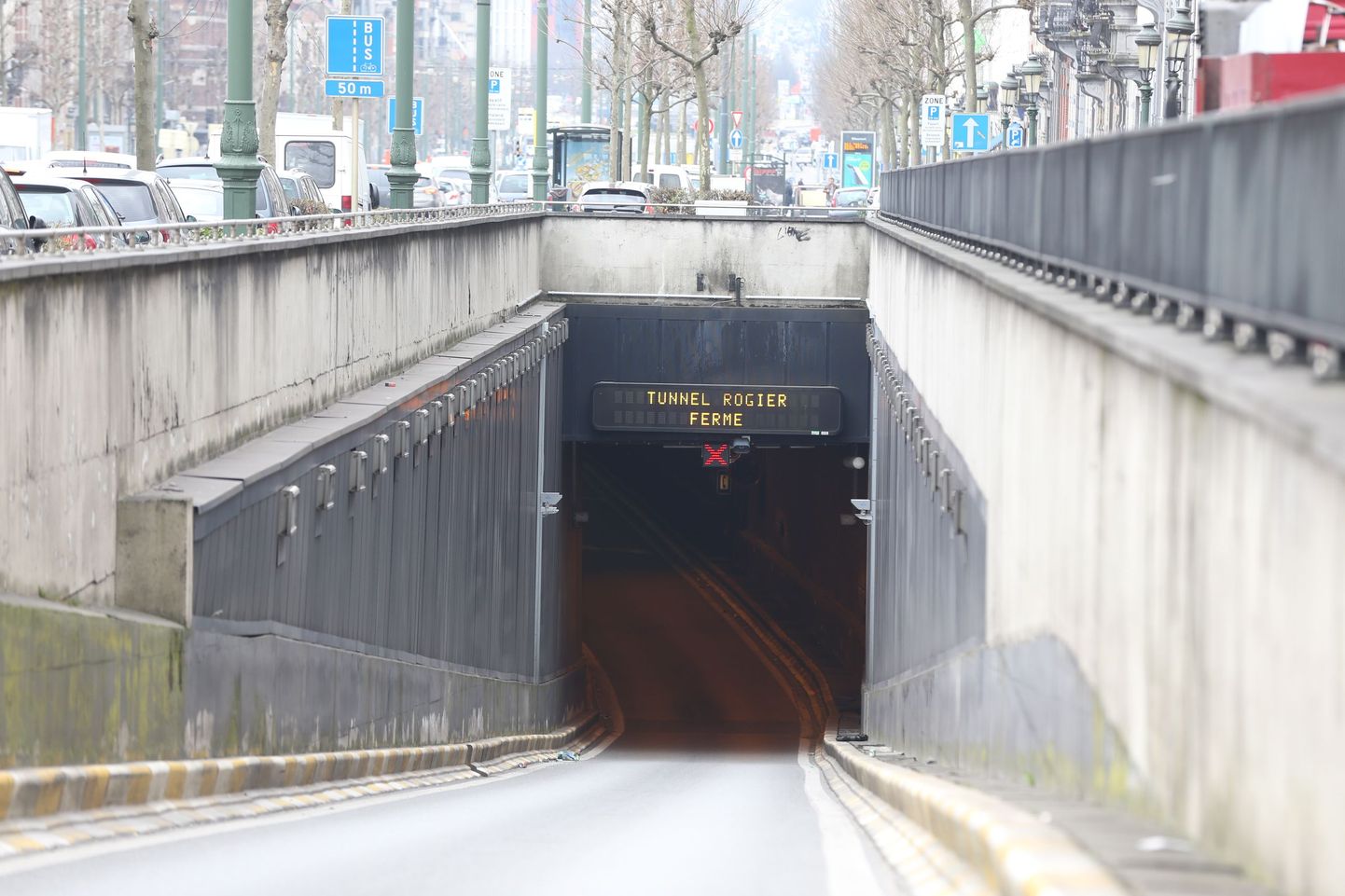 Tunnelid ja metroojaamad on suletud.