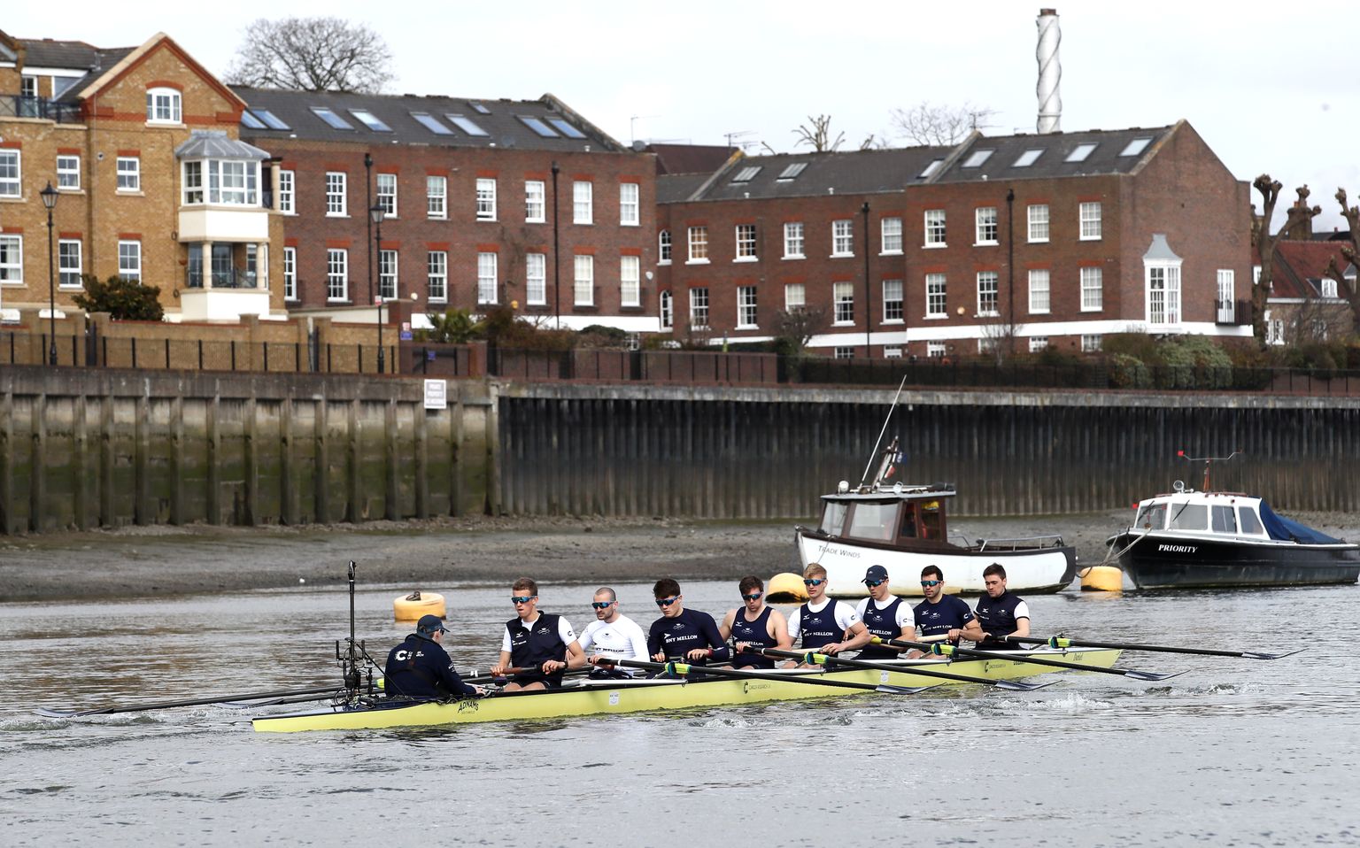 Oxfordi ülikooli meeskond Boat Race'i eel treenimas