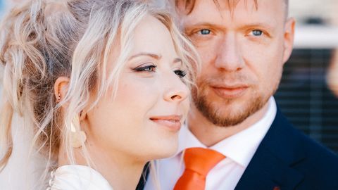 NAISTEJUTUD ⟩ Kirglikud armastajad said hakkama võimatuga - korraldasid pulmad vaid kahe kuuga, napi eelarvega ja täiesti ise!