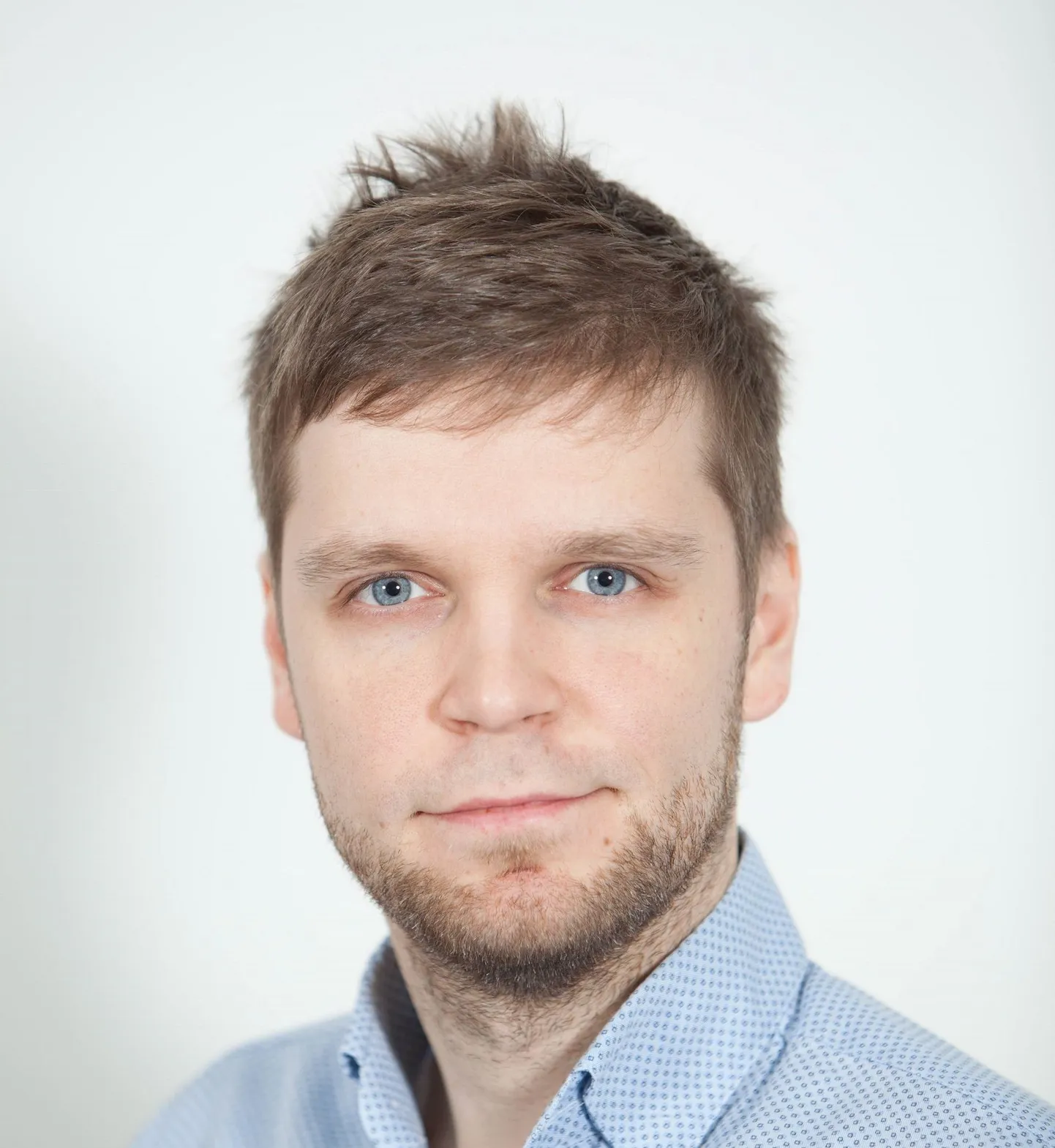 Eesti Apteekide Ühenduse (EAÜ) juhi Timo Danilovi sõnul ei olnud riigikogu eesmärk neli aastat tagasi ravimiseadust muutes haruapteeke sulgeda, kuid lõpuks kukkus see nii välja.