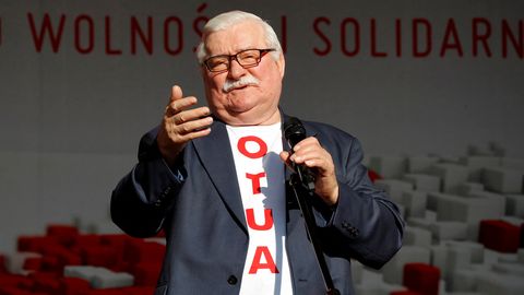 Lech Wałęsa haigestus koroonasse