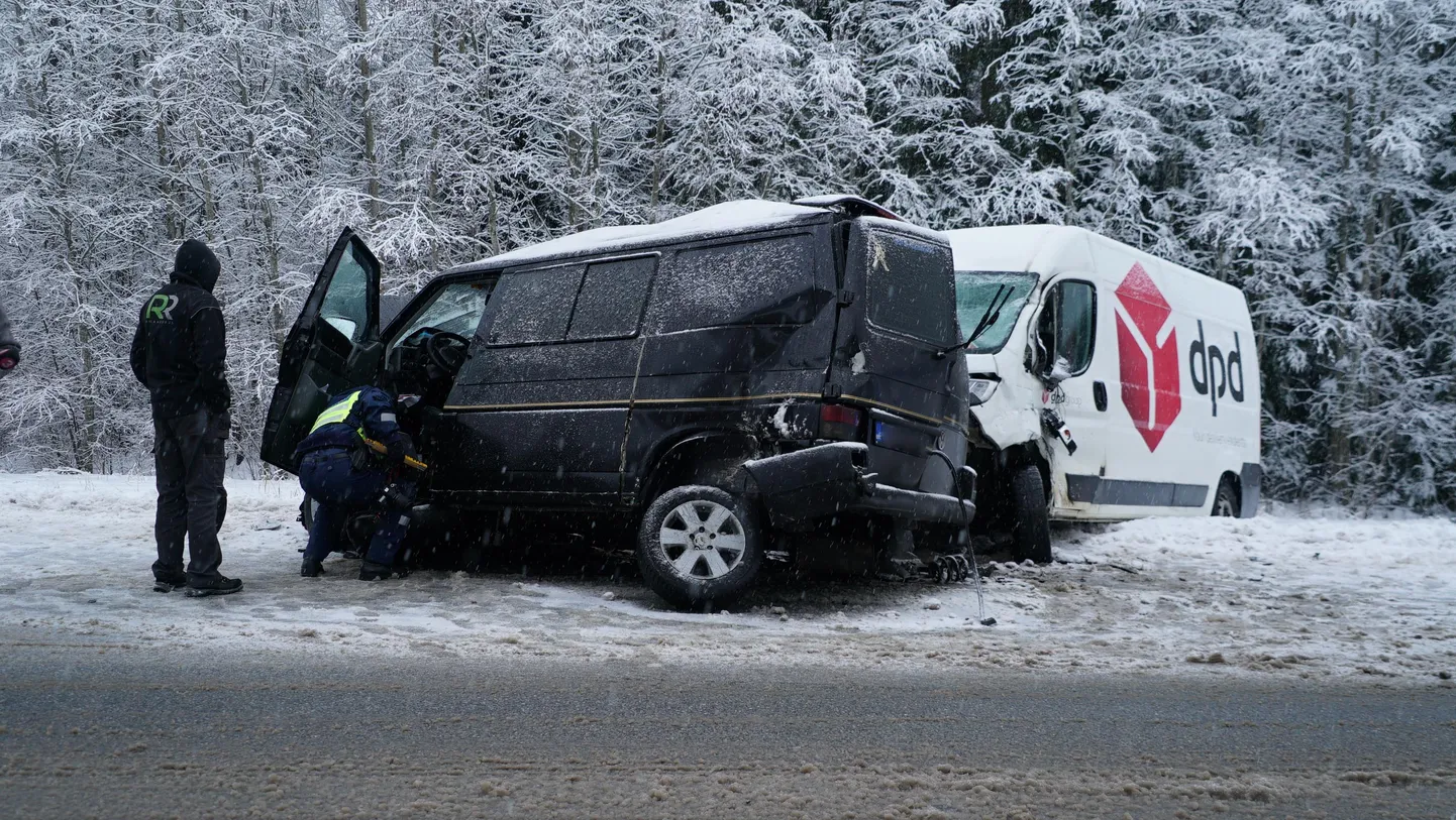 Liiklusõnnetus Tori vallas.