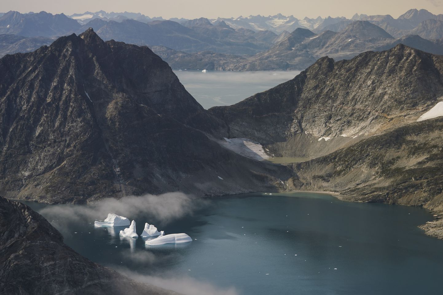 Grenlandes kūstošais ledus.