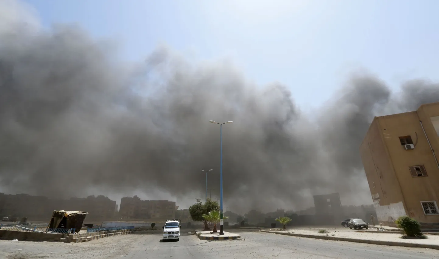 Tänastes õhurünnakutes sai surma vähemalt 31 võitlejat ja mitu tsiviilisikut.